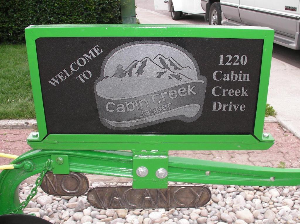 Schmidt'S Cabin Creek Jasper Hotel Jasper National Park Exterior foto